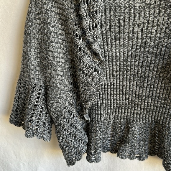 Rue21 charcoal gray heather open front shrug sweater, size M - Picture 3 of 8